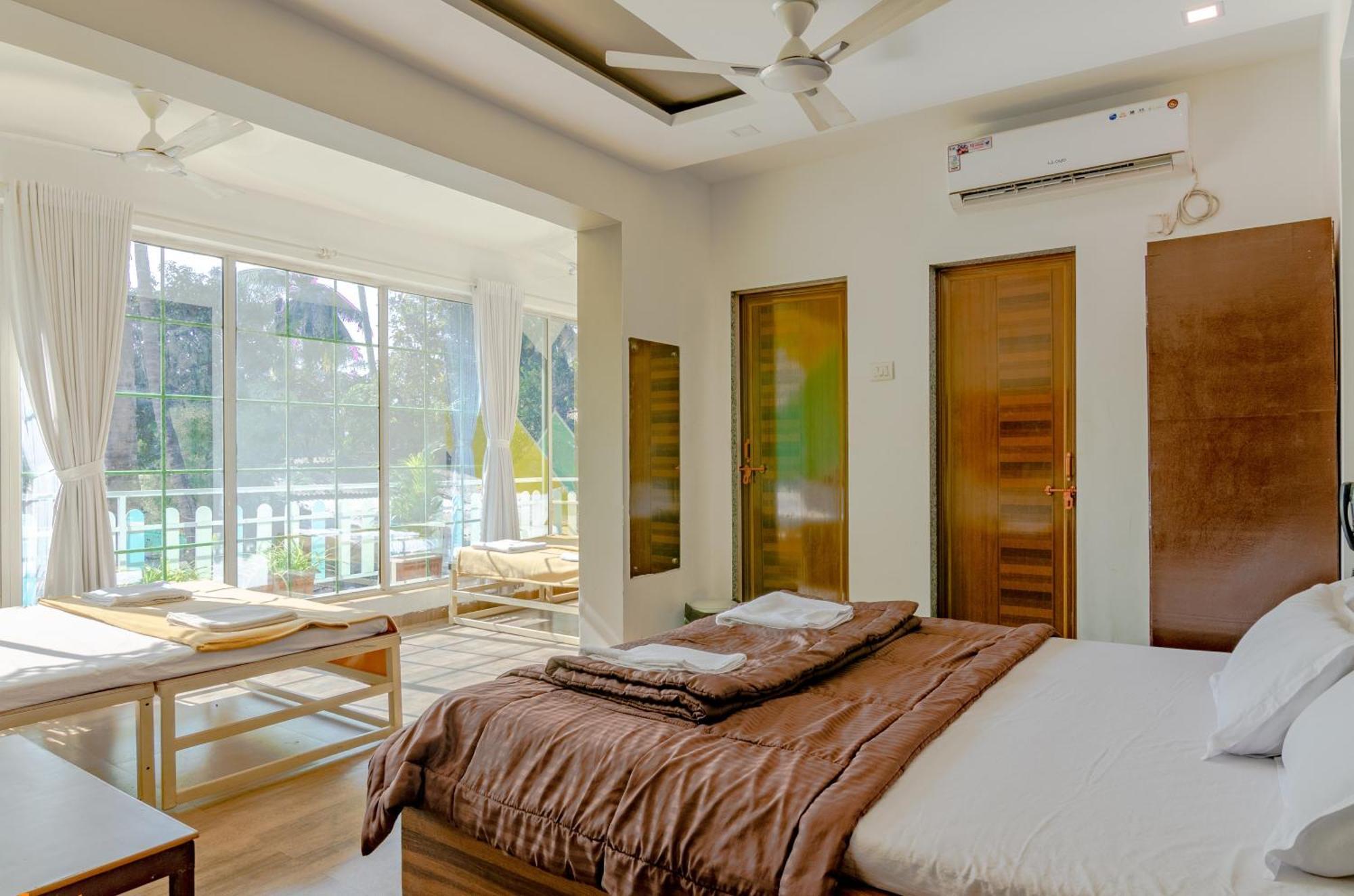 White House Beach Resort, Nagaon Exterior photo