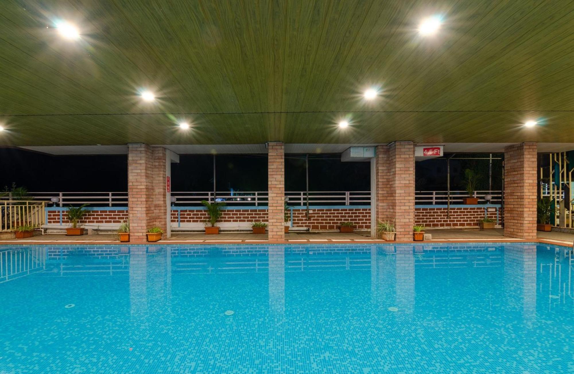 White House Beach Resort, Nagaon Exterior photo