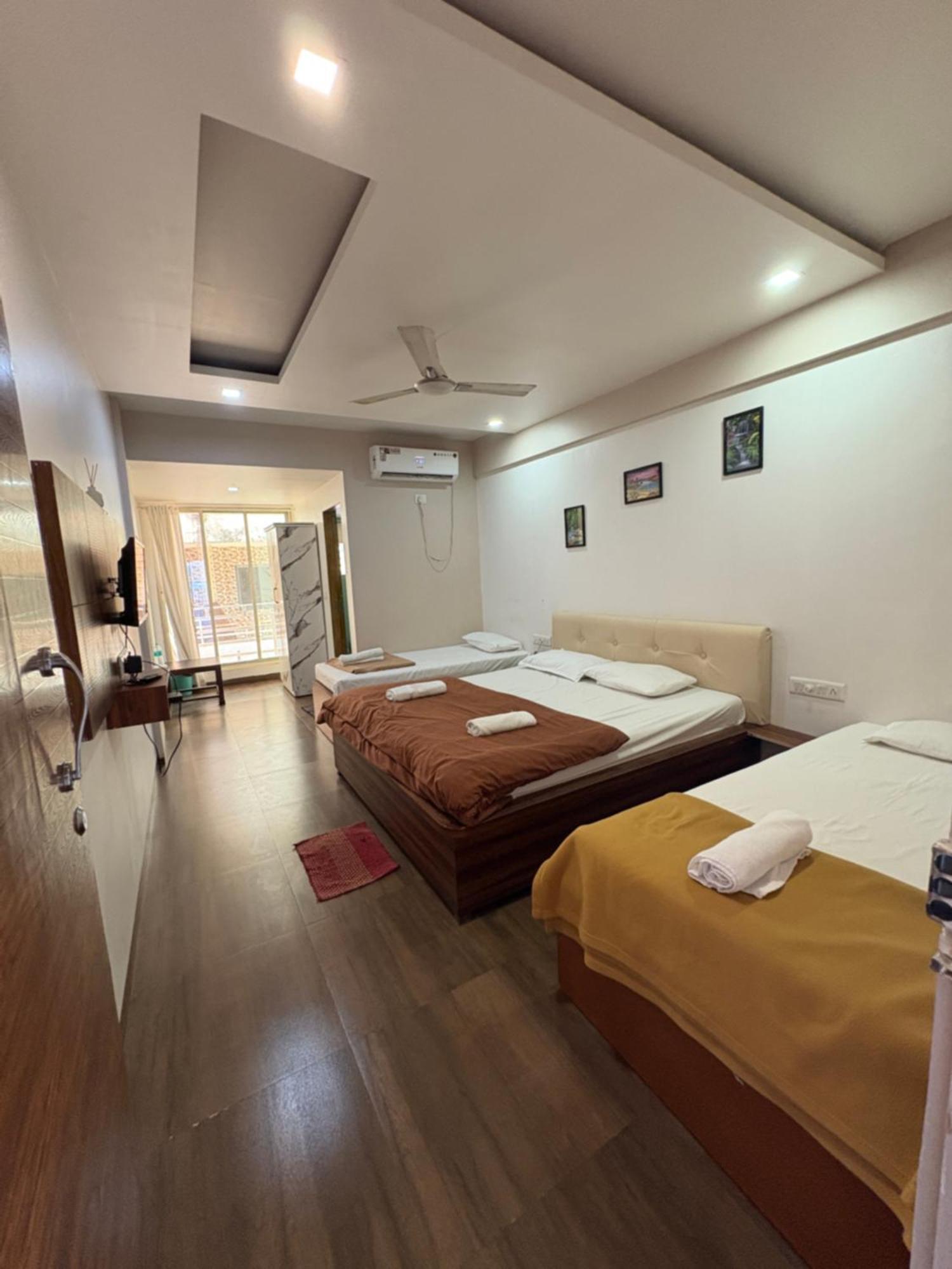 White House Beach Resort, Nagaon Exterior photo
